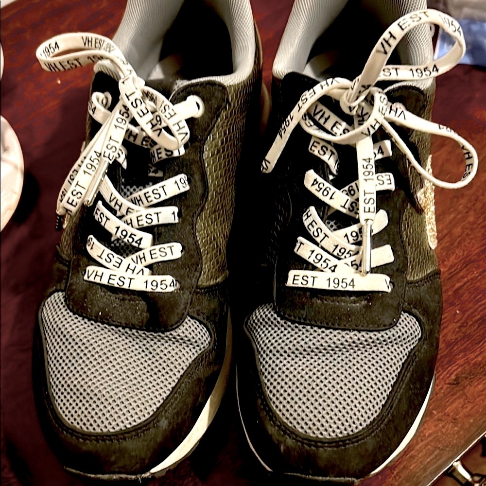 Vintage Havana Gray and Gold Star Sneakers - Picture 2 of 4